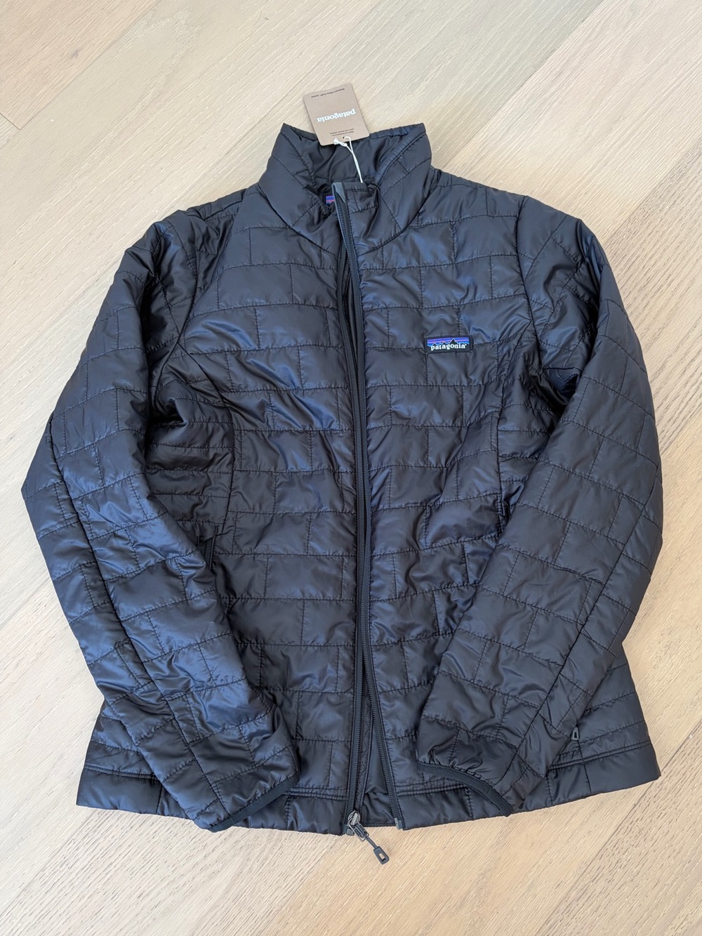 NEW Patagonia Women’s Black Lightweight nano puff Jacket